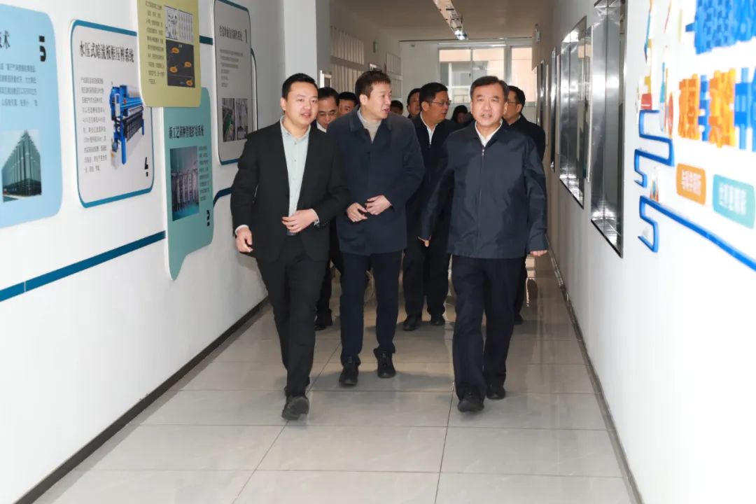 1716880928526360.jpg 640.jpg